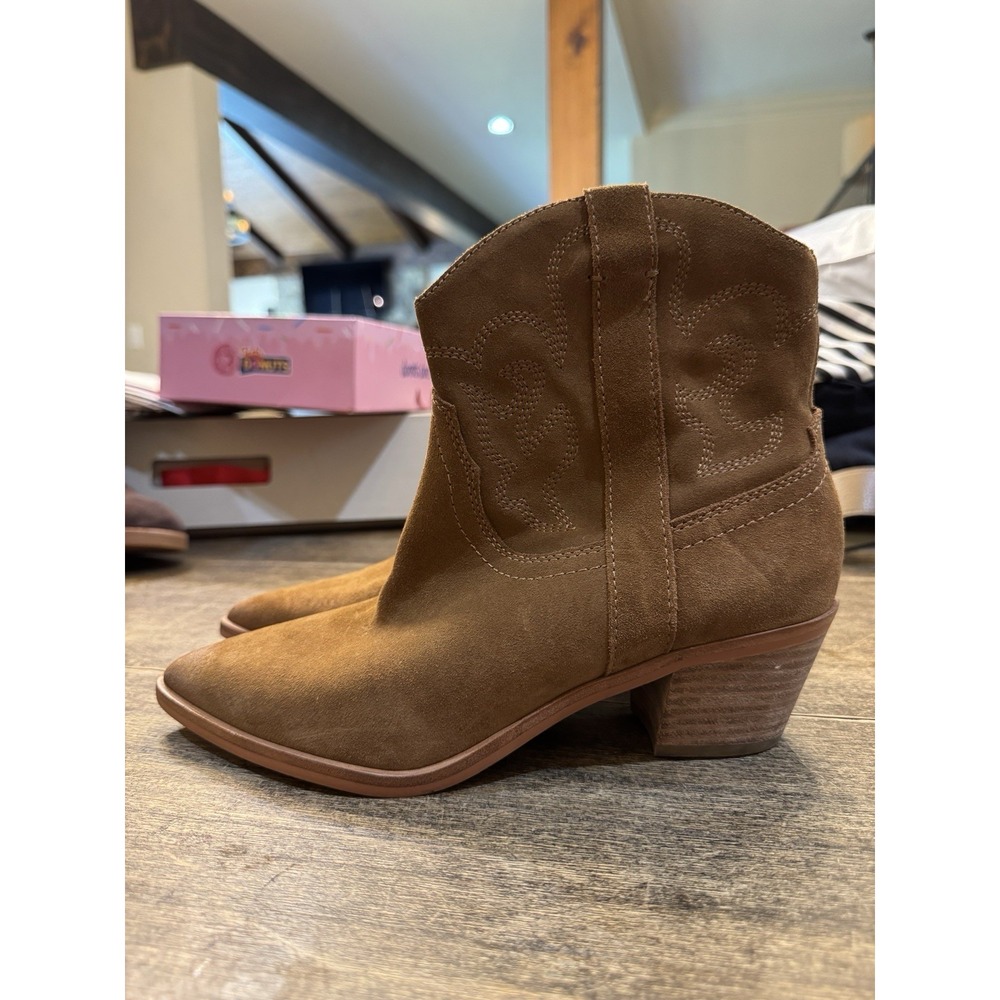 Dolce Vita Solow Western Booties Tan Suede Shoe Womens Size 8 Cowgirl NEW - Picture 2 of 9